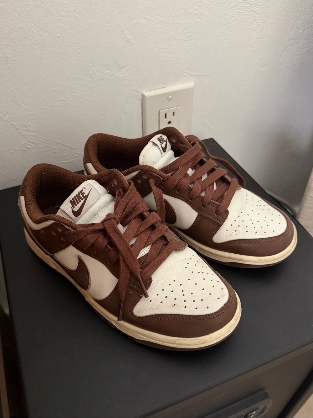 Nike Women’s Low Top Sneakers - Brown & White